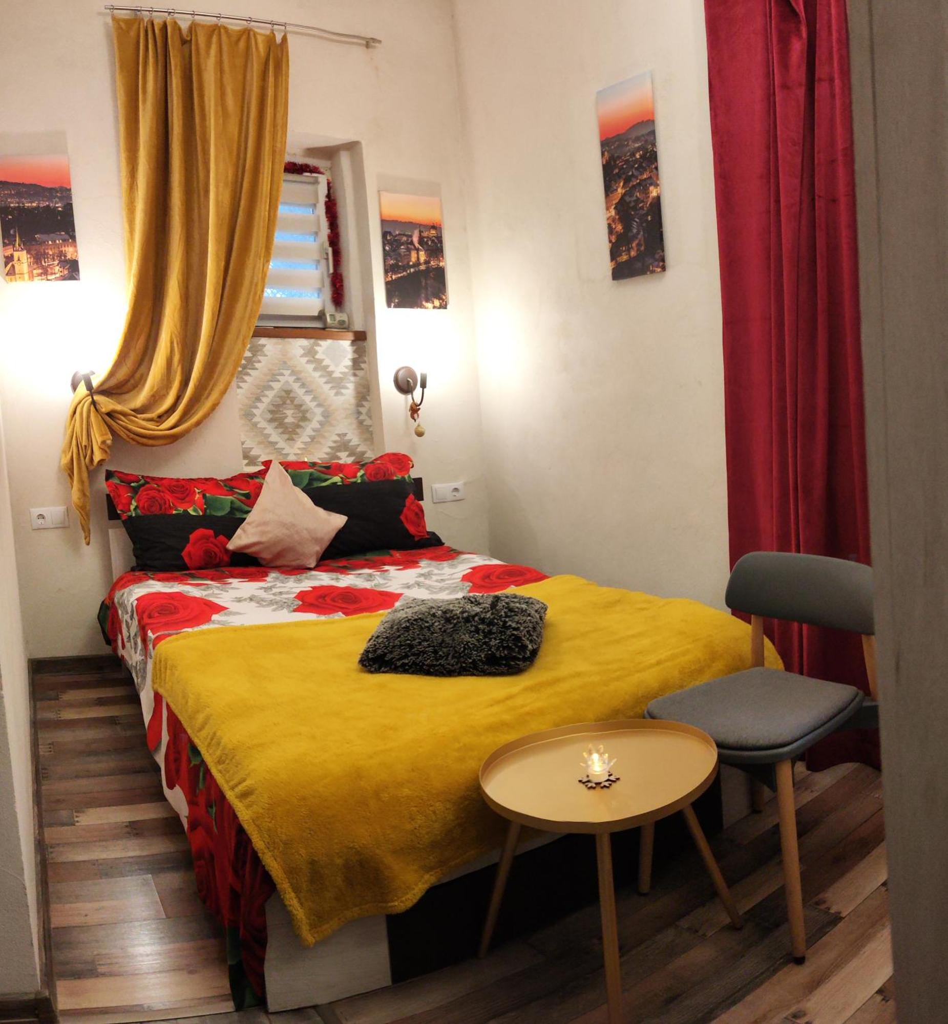 Old Romantic Apartment Brasov